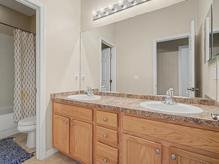 2145 Park Crescent Dr — Photo 14