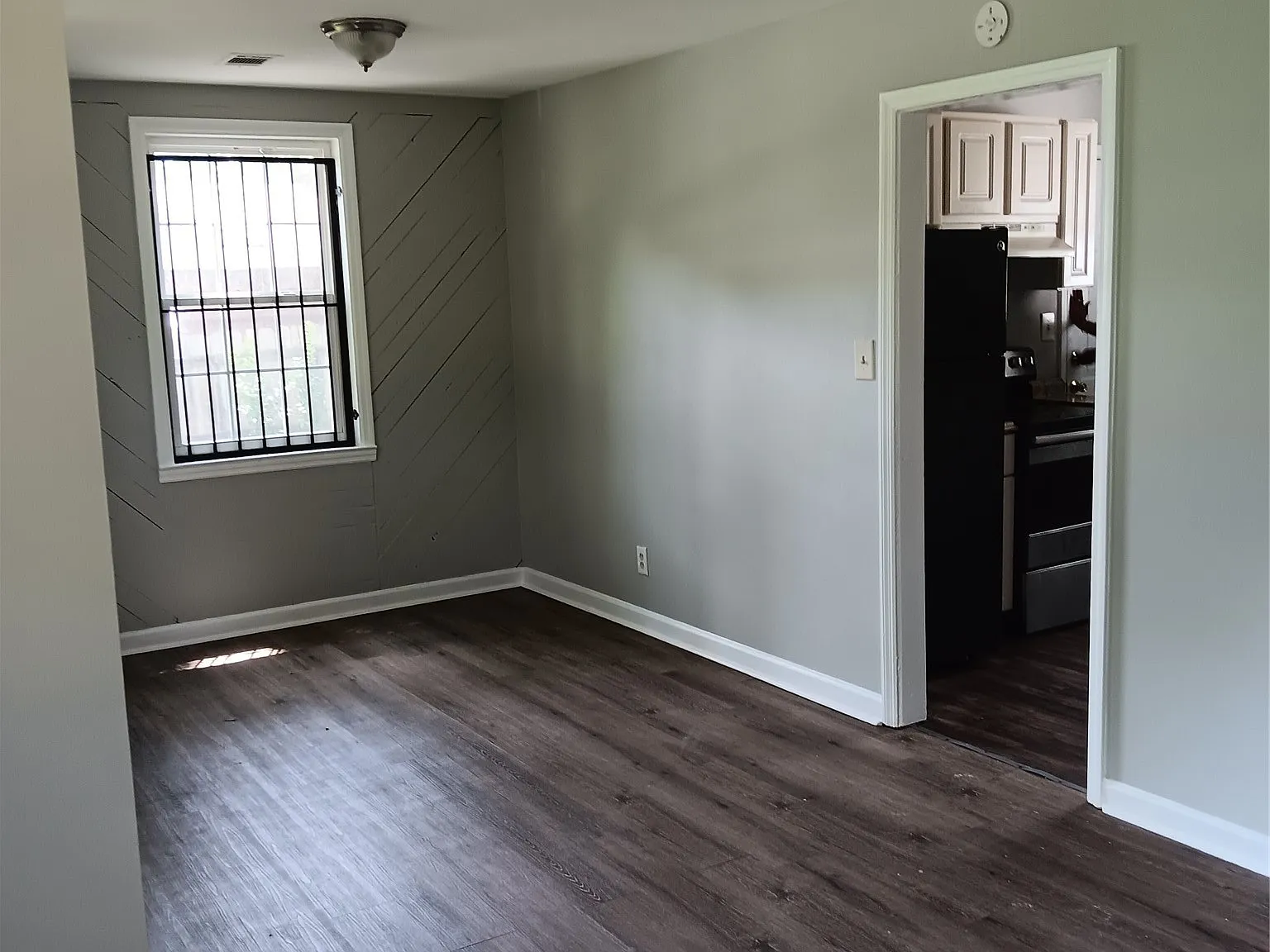 4 bed, 2.0 bath, 1468 sqft, $1,250 — Photo 3