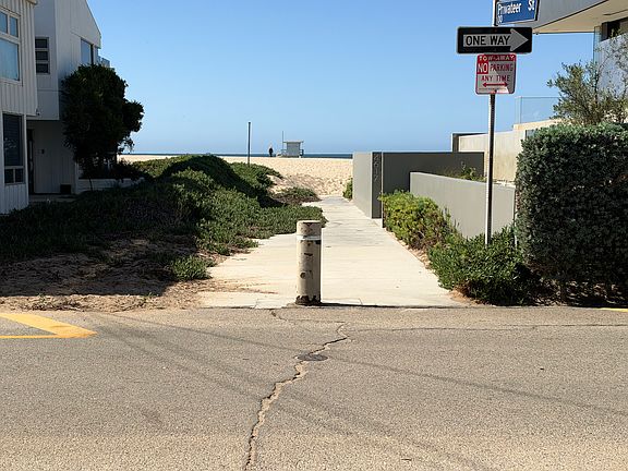 4th image of 33 Privateer St APT 3