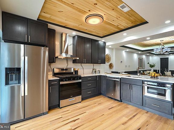 3rd image of 2923 Keswick Rd