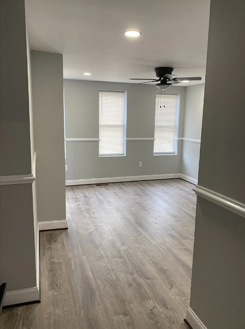 1211 Poplar Grove Street — Photo 3