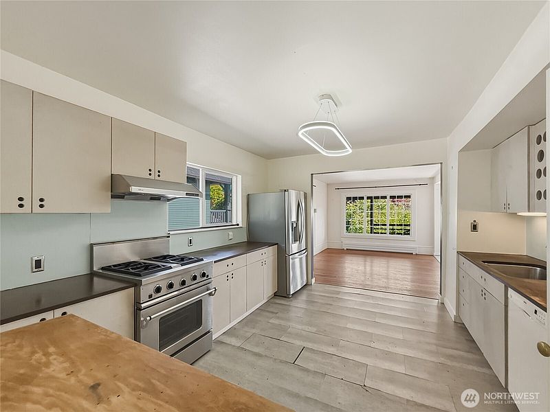 3rd image of 3526 S Bennett Street