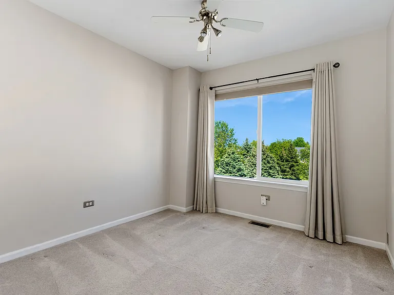 2745 Canyon Dr — Photo 15