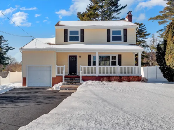 519 Advent Street, Westbury, NY 11590