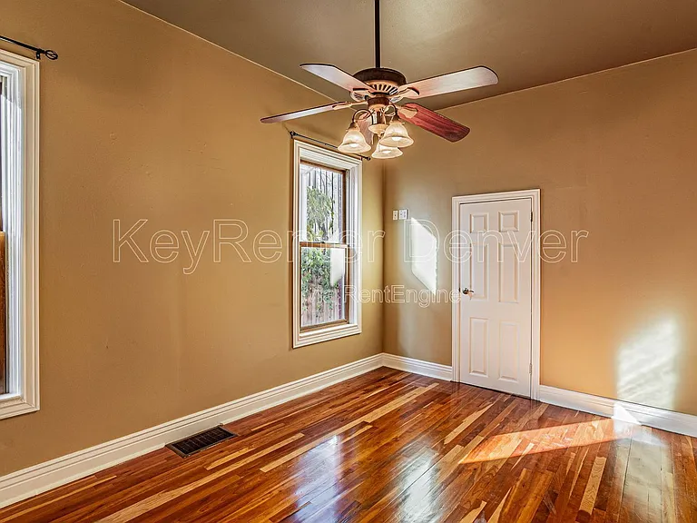 2105 W 31st Ave — Photo 18