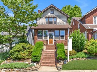 14915 Hollywood Ave, Flushing, NY 11355