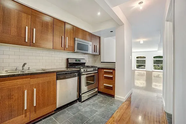 Rented by Warburg | media 1