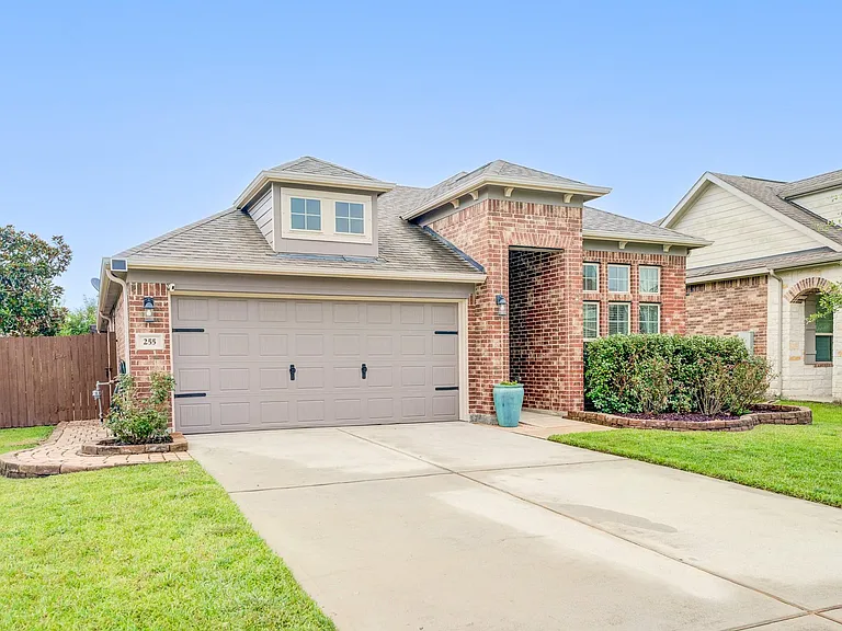 255 Dale Ridge Ln — Photo 2
