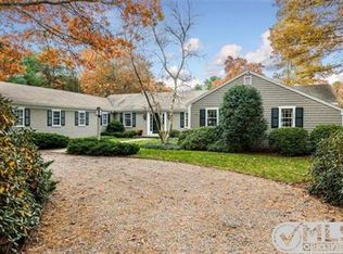 371 Starboard Ln, Osterville, MA 02655