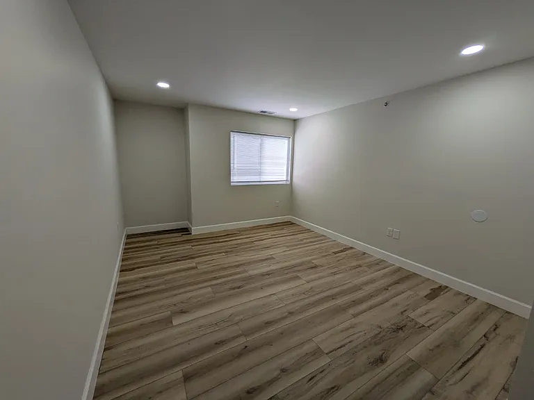 44 Warner St #6B — Photo 3