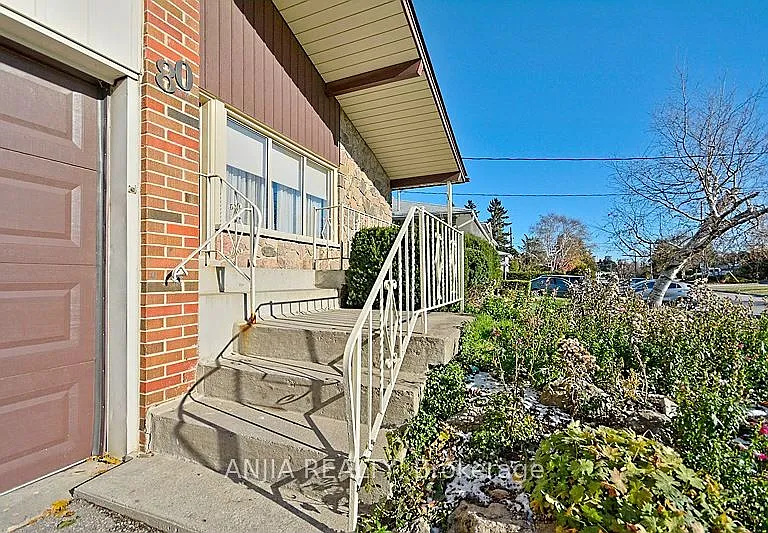 80 Alamosa Dr #UPPER — Photo 2