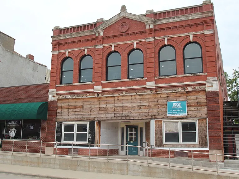 113 E Main St #1 — Photo 17