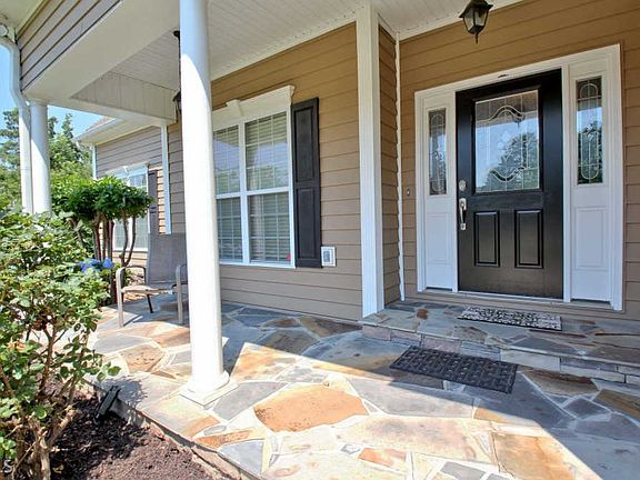 2nd image of 136 Northgate Crossing Dr