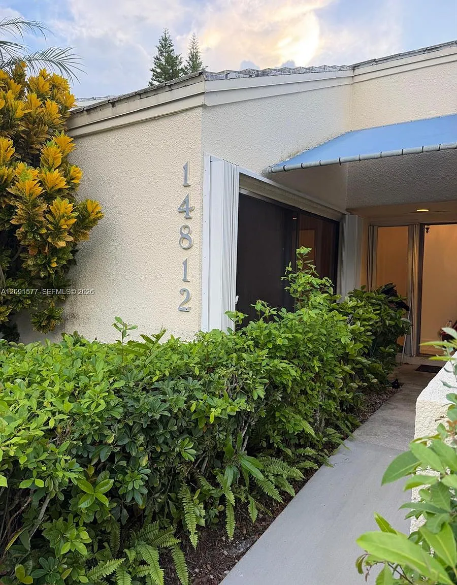 Villas Of Deerwood Phase L — Photo 3