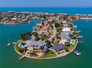 217 Harrison Ave, Belleair Beach, FL 33786