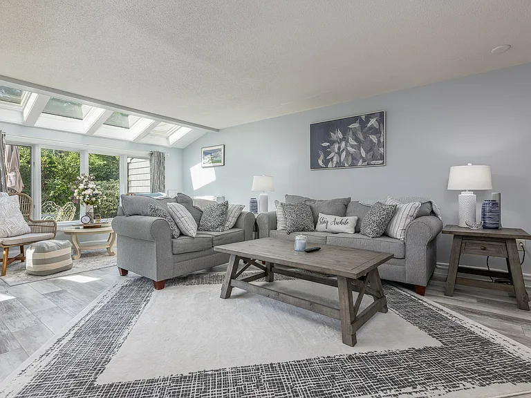 146 W Grand Ave #79 — Photo 3