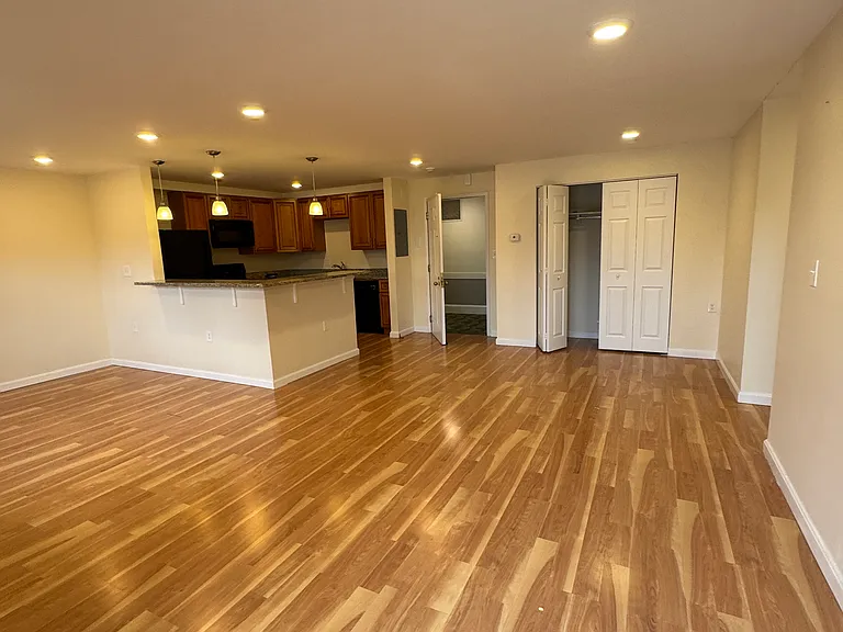 751 Highland Ave — Photo 22