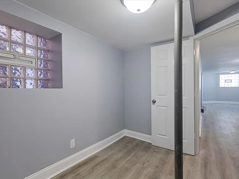 4211 W Gladys Ave #2 — Photo 28