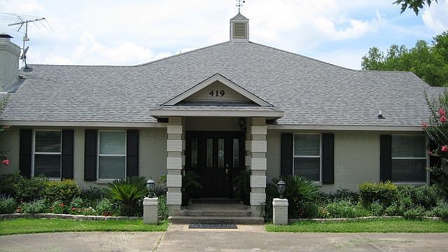 1st image of 419 Scenic Dr