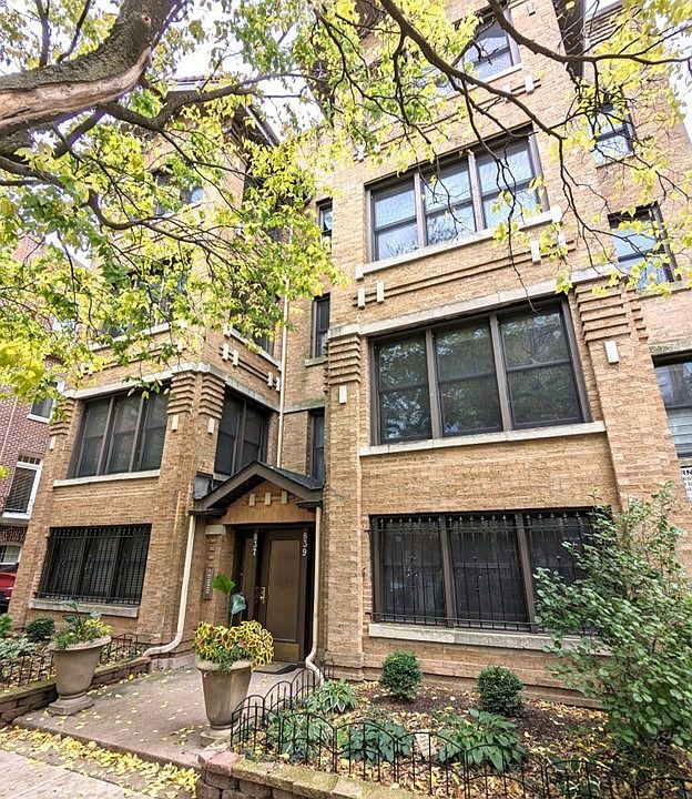 1st image of 837 W Ainslie St APT 2E