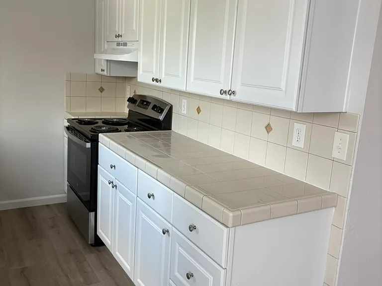 2675 Market St #1 — Photo 6