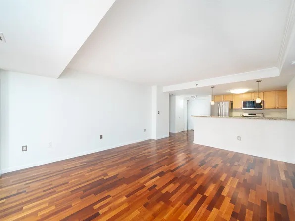 700 1st Street image 1 of 24