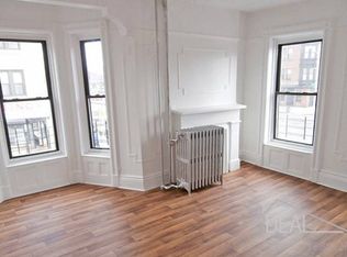 175 34th St APT 3, Brooklyn, NY 11232