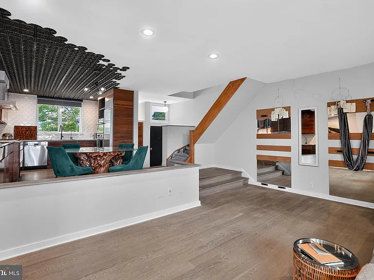 812 Lombard St #4 — Photo 10