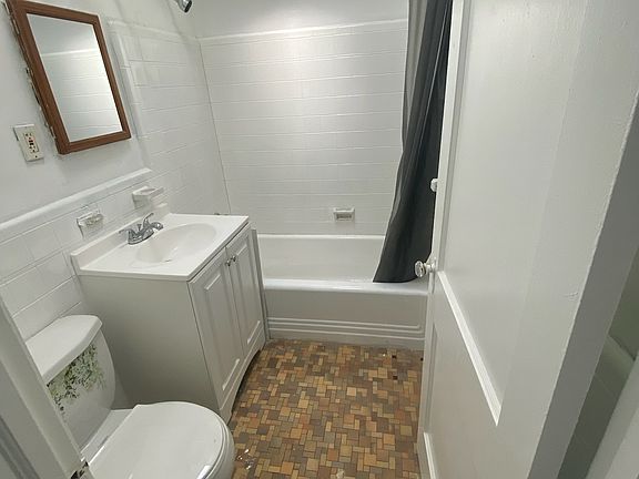 5th image of 7418 Rugby St