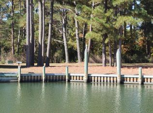 906 Broadside Dr, Greenbackville, VA 23356