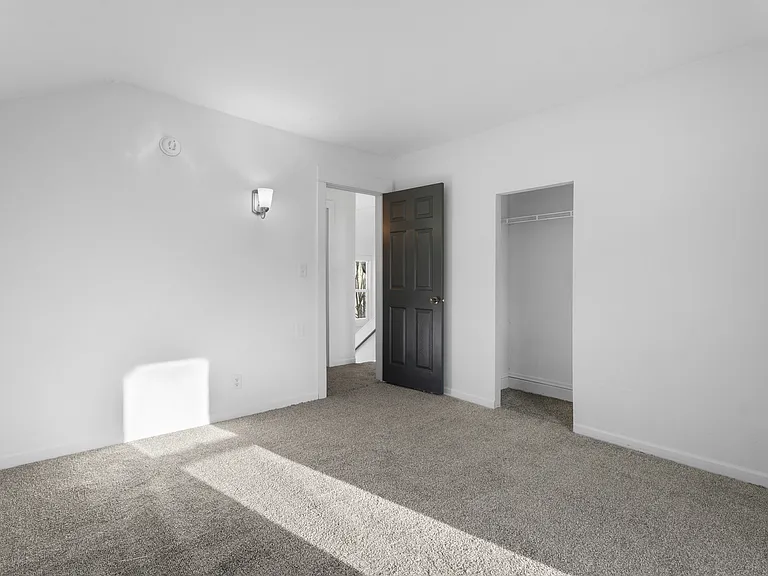 1203 E Cherry St — Photo 23