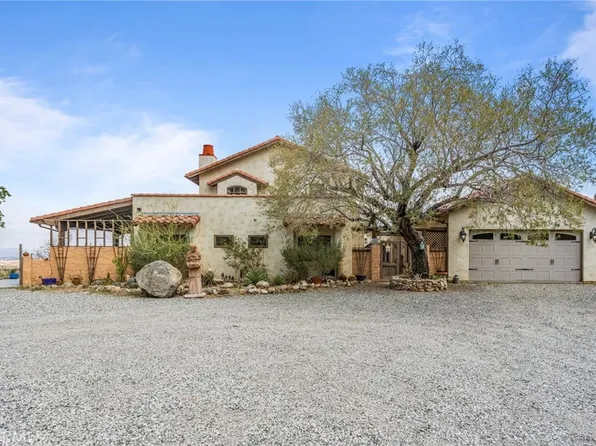 9075 Mesa Vista St, Apple Valley, CA 92308