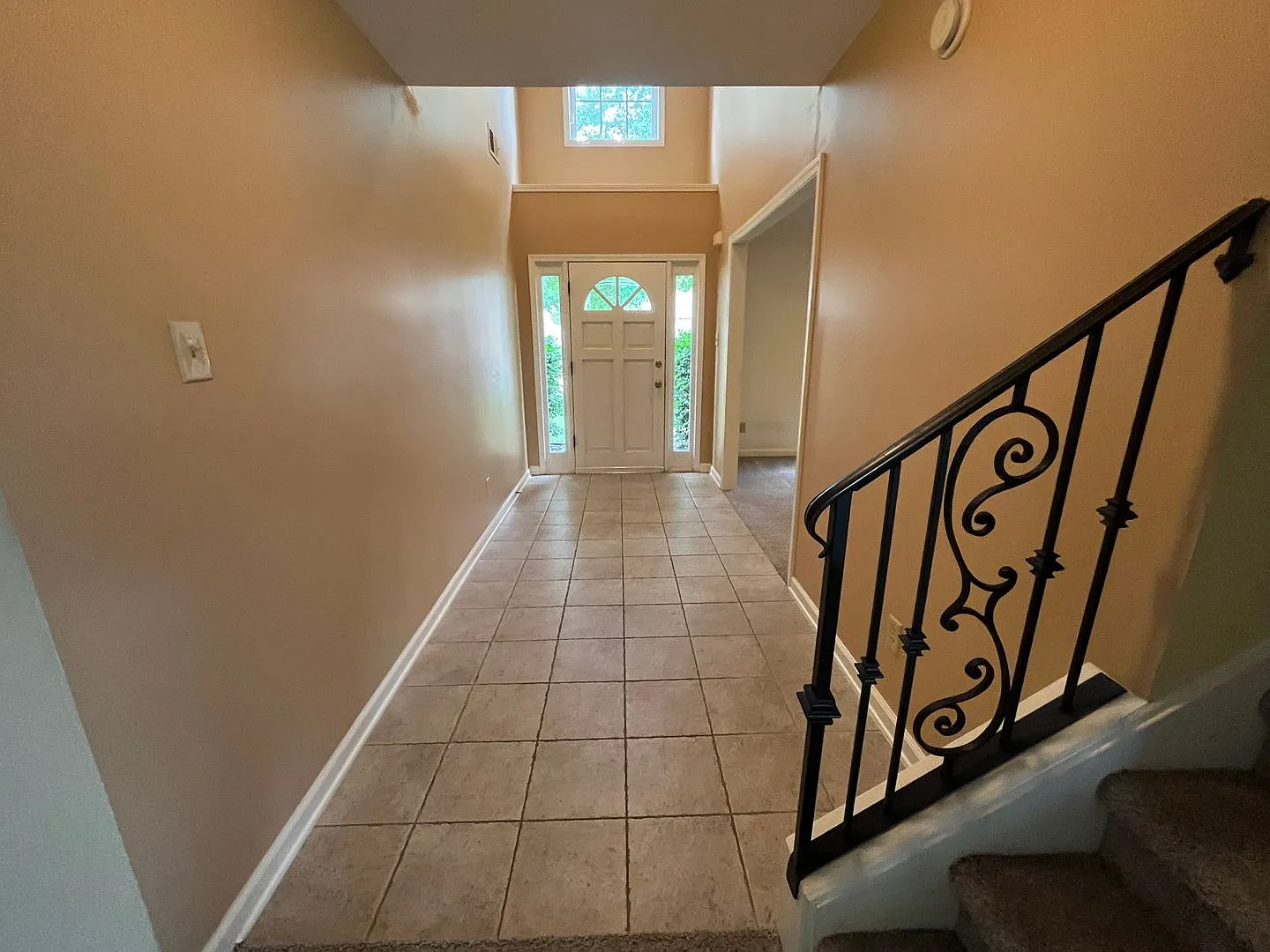 Desirable Lakeland Home Offering Over 2800 Sq Ft Of Living. Lake Access!! Located In The Windward... — Photo 4