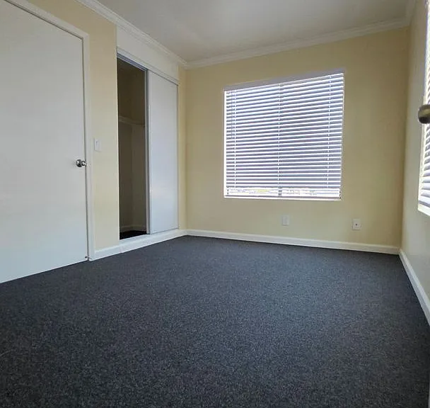 Sierra Crossing Apartments — Photo 11