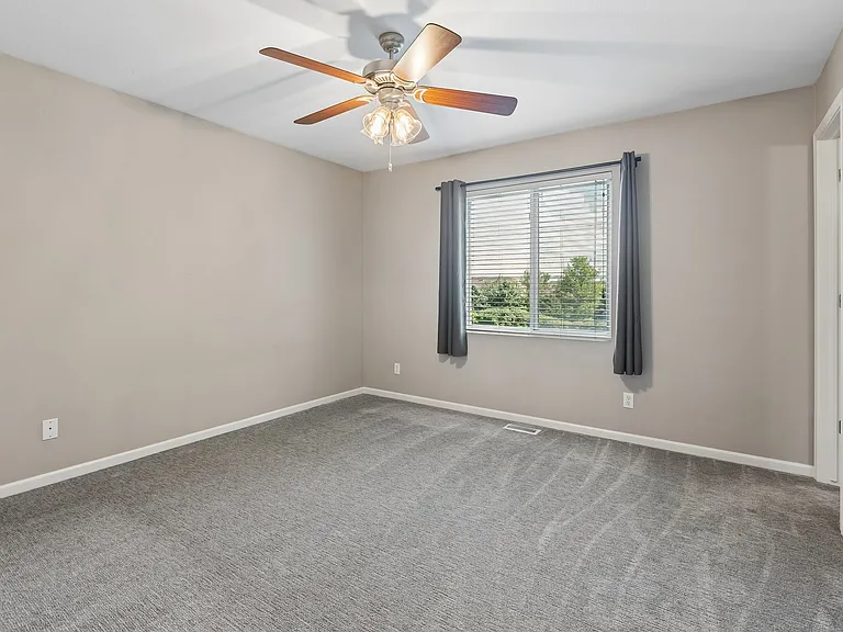 16013 Robin Dr — Photo 12