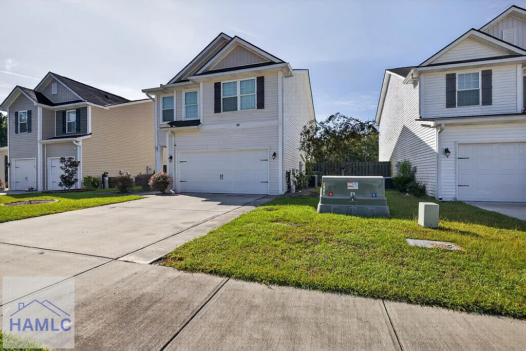 3 bed, 2.5 bath, 2000 sqft, $2,150 — Photo 3