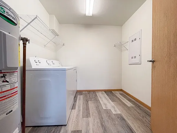 Gateway Apartments 2 Bed Laundry