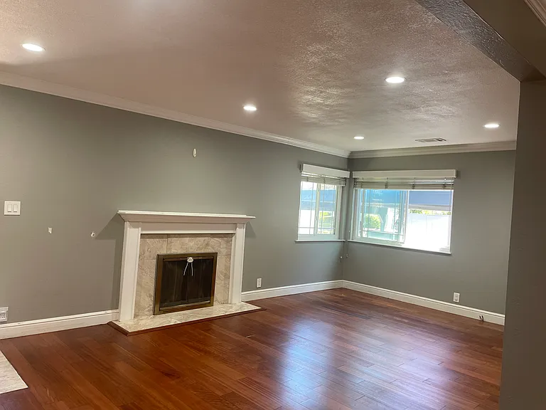 2168 Ventura Pl — Photo 4