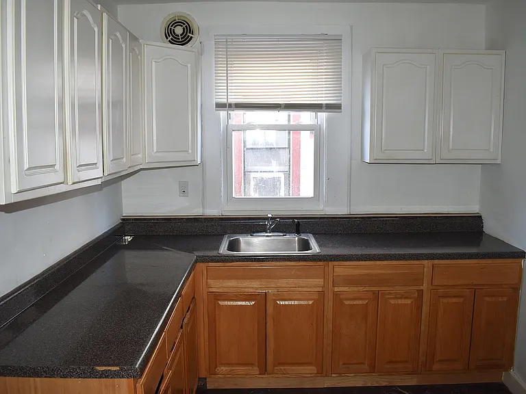 224 Ward Pl #1 — Photo 6