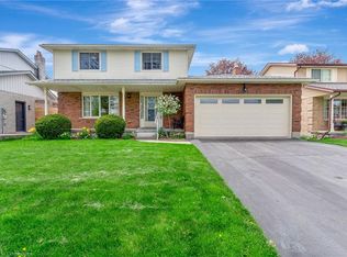 331 Auburn Dr, Waterloo, ON N2K3E2