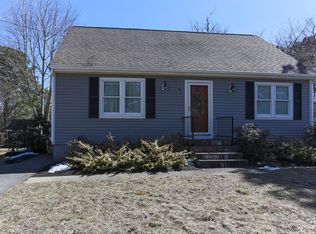 18 Meadowlark Dr, Wareham, MA 02571