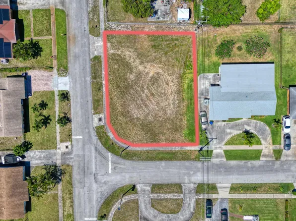 398 W 23rd Street, Riviera Beach, FL 33404