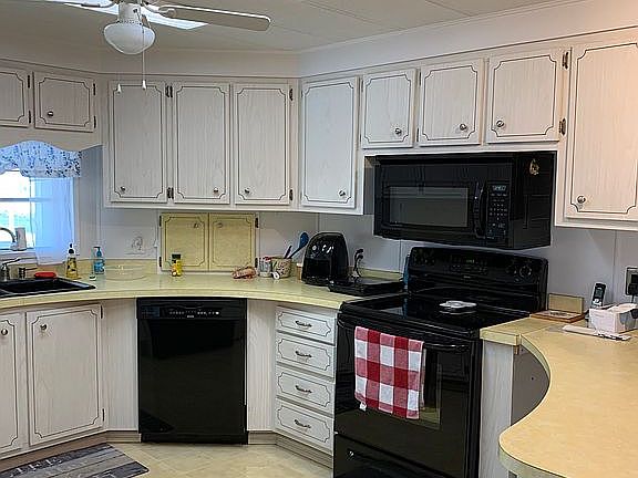 4th image of 7809 Homer Ave