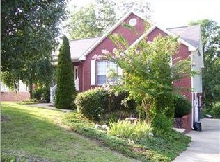 5949 Riley Rd, Ooltewah, TN 37363