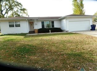 505 E 5th St, Colton, SD 57018