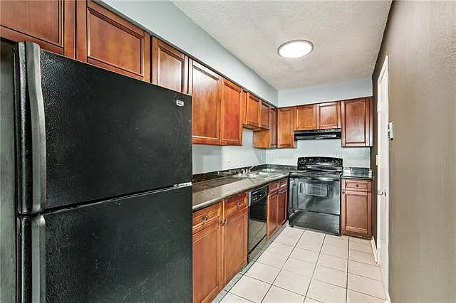 241 Helen St #4D — Photo 5