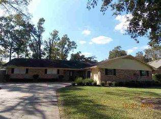 2045 Higgins Cir, Beaumont, TX 77706