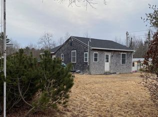 161 Cross Rd, Hancock, ME 04640