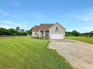 166 Blackfoot Rd, Knotts Island, NC 27950