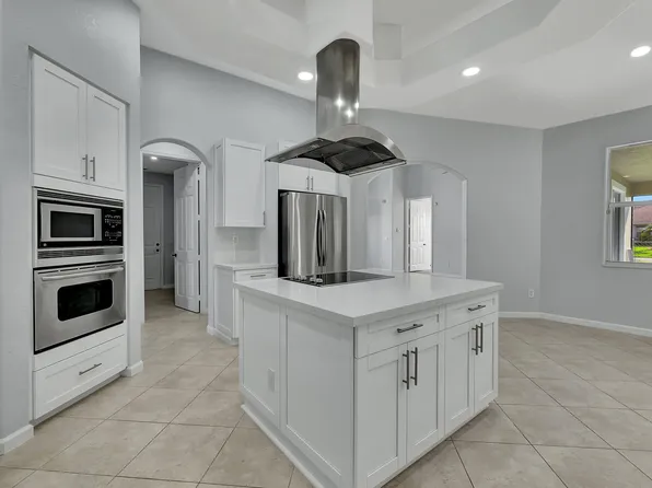 6470 NW Regal Circle, Port St Lucie, FL 34983